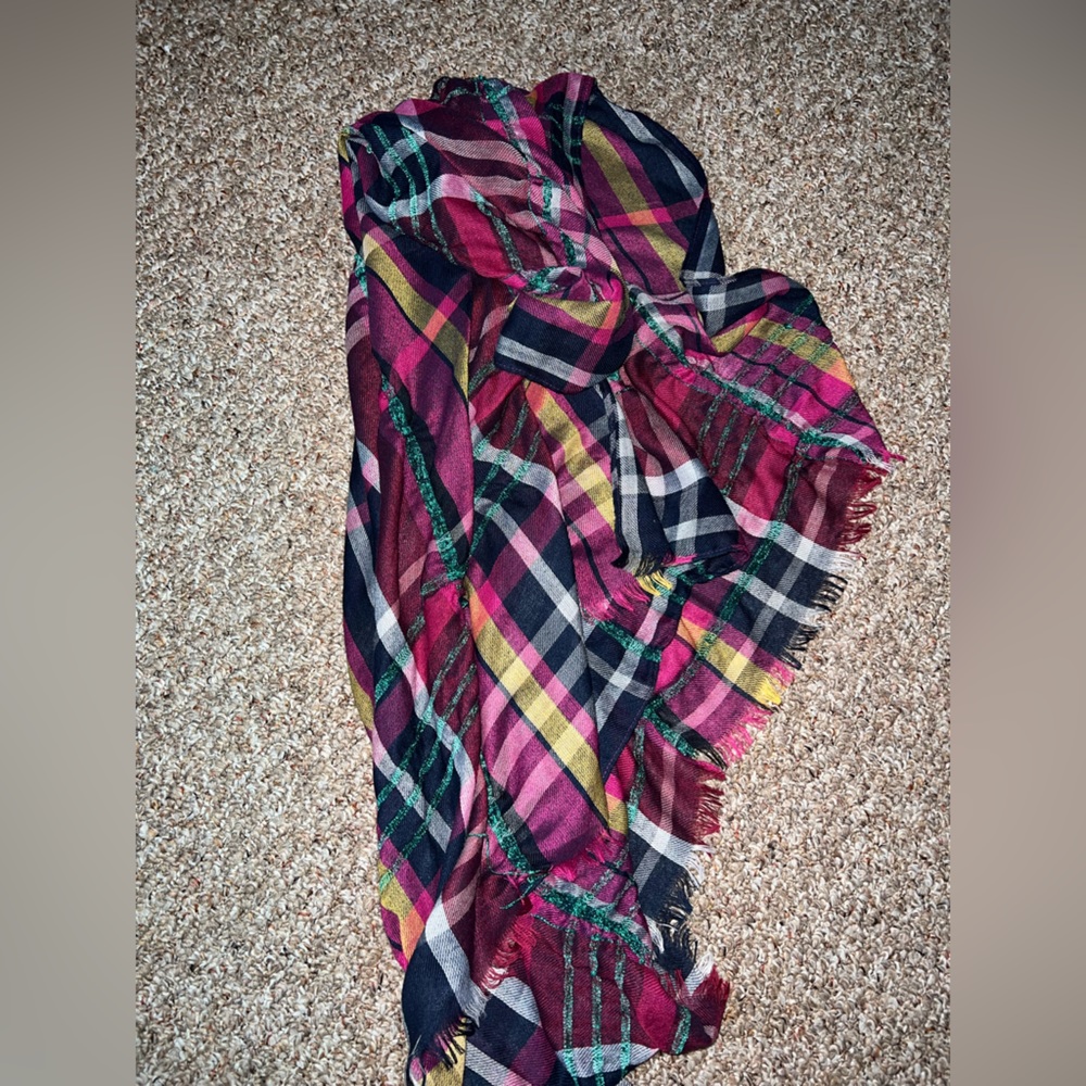 Maurice’s scarf